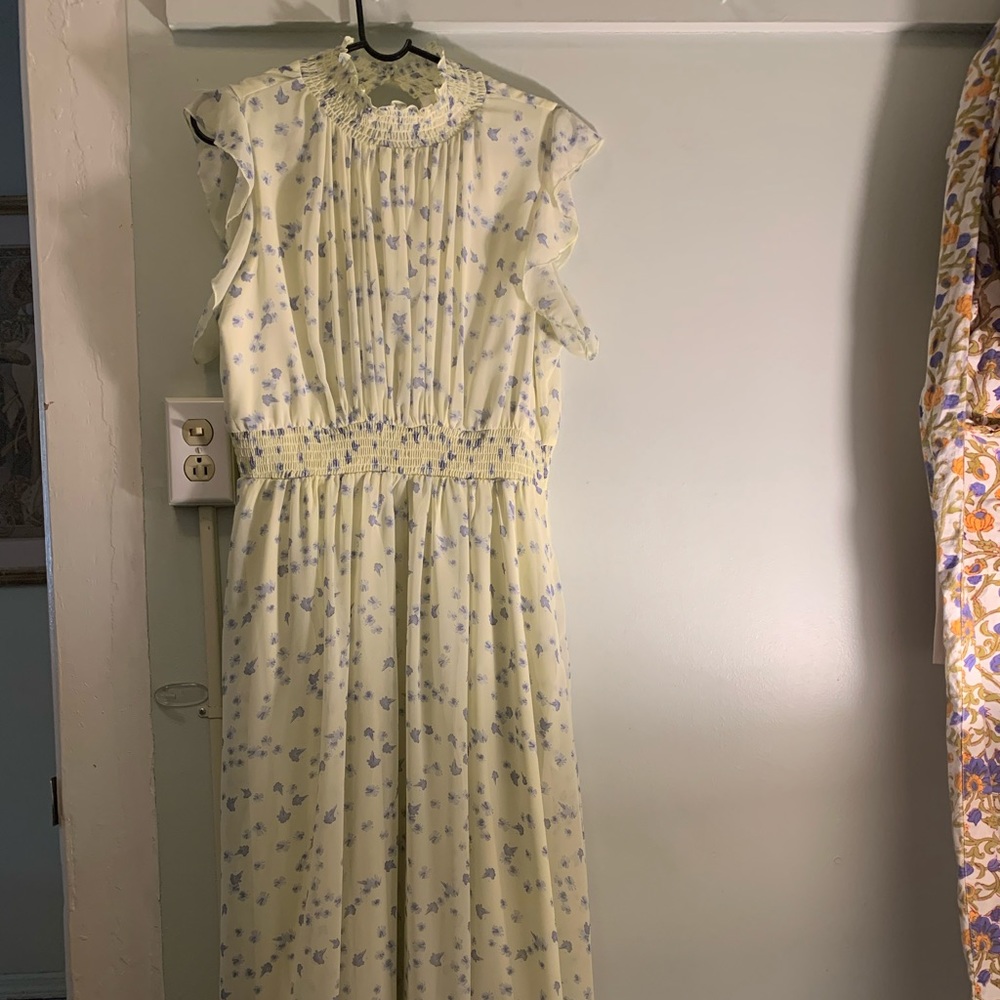 Floral and romantic maxi dress